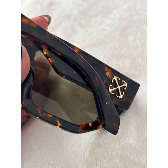 Off-White Tortoise Shell Rectangular Sunglasses main image 4